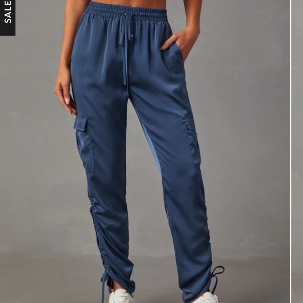 NEW VICI MUSTARD SEED MOON LOVER NAVY SATIN CARGO PANTS SZ M